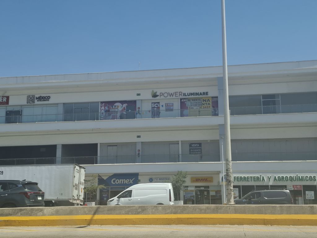 Local en venta en Plaza Silver Center